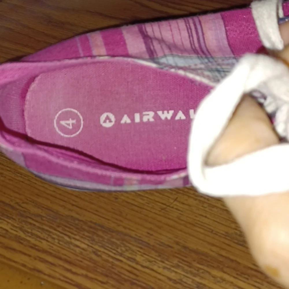 Airwalk girls pink Sneakers, plaid, sparkly